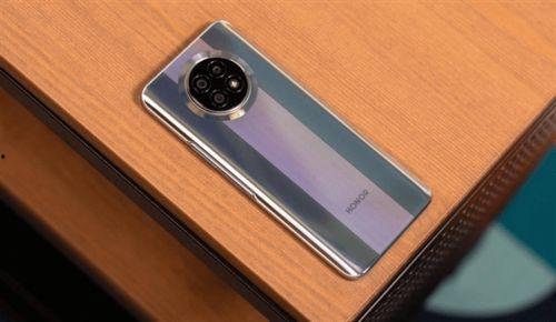 荣耀最新款爆料,颠覆性设计，性能再升级！